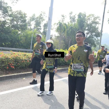 Runner Photo 6941202