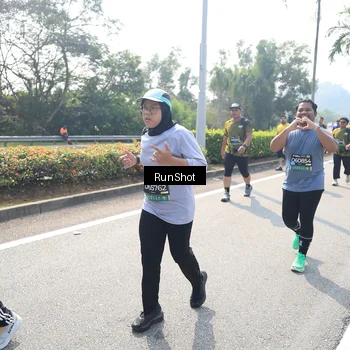 Runner Photo 6941230