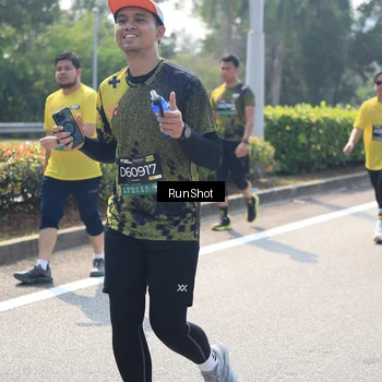 Runner Photo 6941280