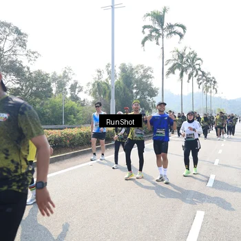 Runner Photo 6941317
