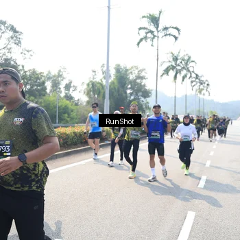 Runner Photo 6941323