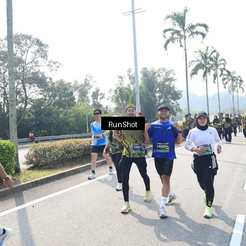 Runner Photo 6941335
