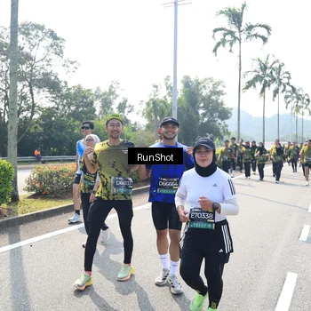 Runner Photo 6941363