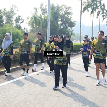 Runner Photo 6941378