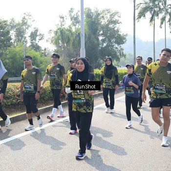 Runner Photo 6941384