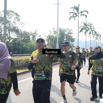 Runner Photo 6941421