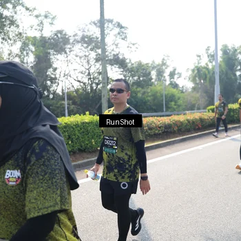 Runner Photo 6941439
