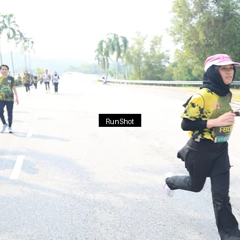 Runner Photo 6941469