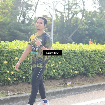 Runner Photo 6941491