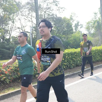 Runner Photo 6941564
