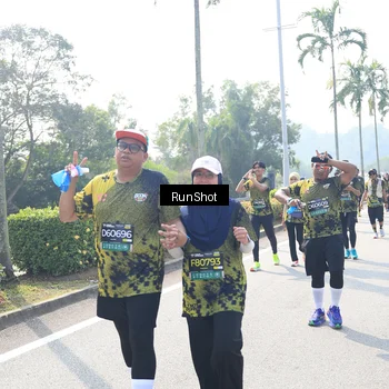 Runner Photo 6941591