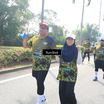 Runner Photo 6941607