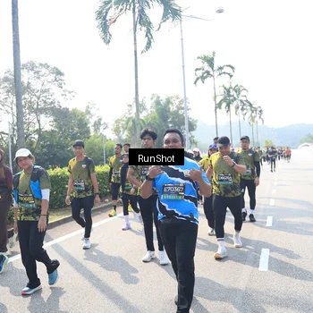 Runner Photo 6941636