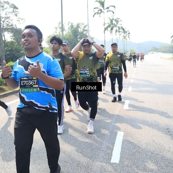 Runner Photo 6941638