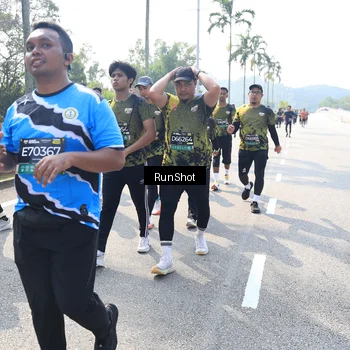 Runner Photo 6941640