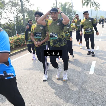Runner Photo 6941648