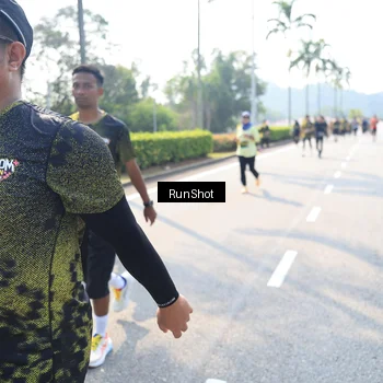 Runner Photo 6941658