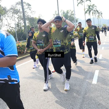Runner Photo 6941668