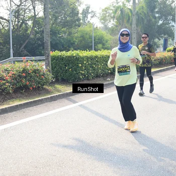 Runner Photo 6941669