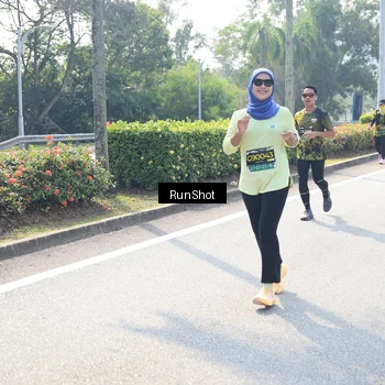Runner Photo 6941671