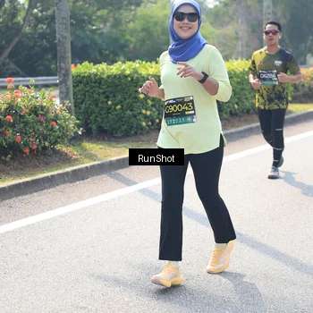 Runner Photo 6941672