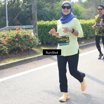 Runner Photo 6941673