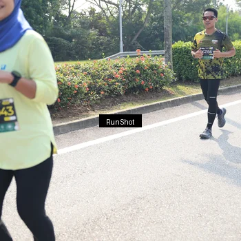 Runner Photo 6941695