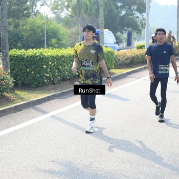 Runner Photo 6941709