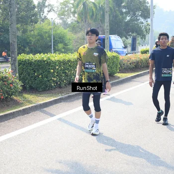 Runner Photo 6941713