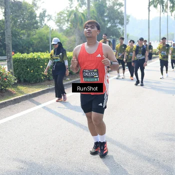 Runner Photo 6941743