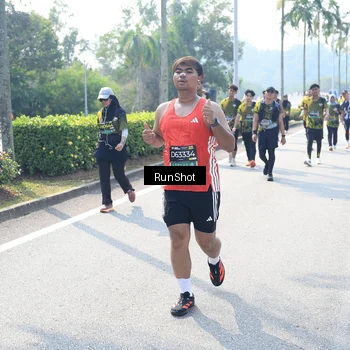 Runner Photo 6941745