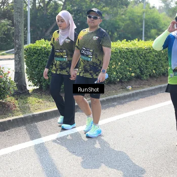Runner Photo 6941811