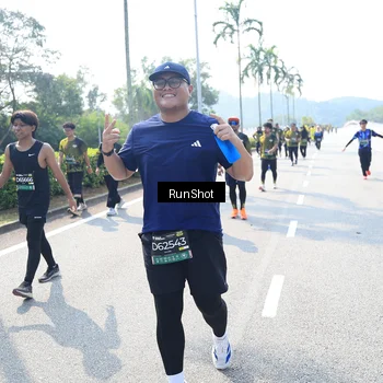 Runner Photo 6941840