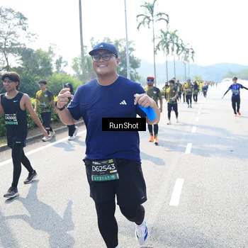 Runner Photo 6941844