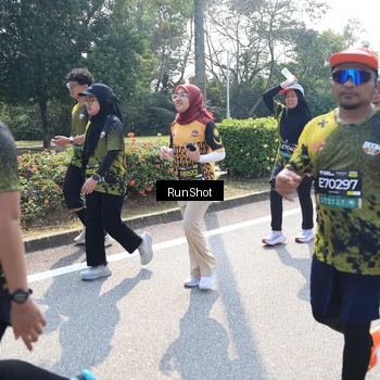 Runner Photo 6941863
