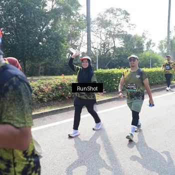 Runner Photo 6941874