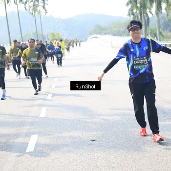 Runner Photo 6941876
