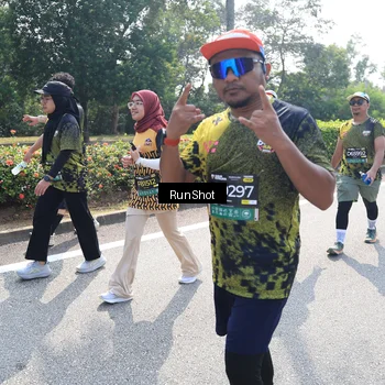 Runner Photo 6941886