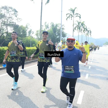 Runner Photo 6941993
