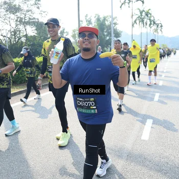 Runner Photo 6942000