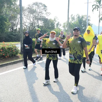 Runner Photo 6942025