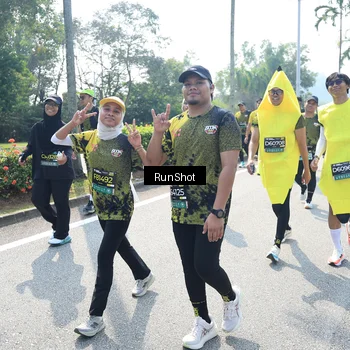 Runner Photo 6942027