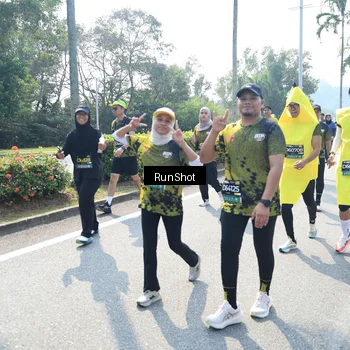 Runner Photo 6942029