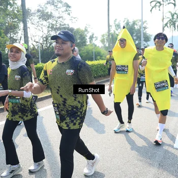 Runner Photo 6942042