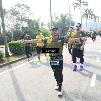 Runner Photo 6942043
