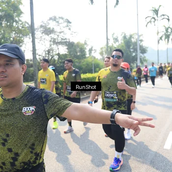 Runner Photo 6942057