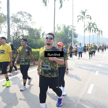 Runner Photo 6942060