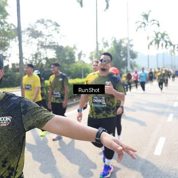 Runner Photo 6942071