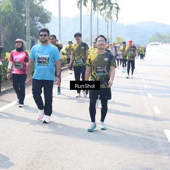 Runner Photo 6942105