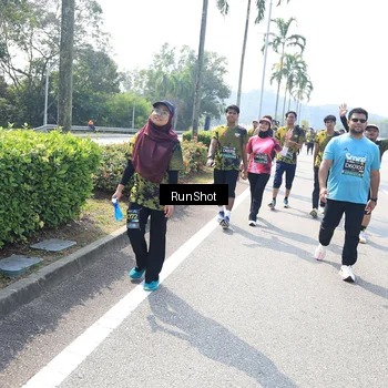 Runner Photo 6942133